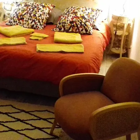 Bed and Breakfast Le Vitrail Equipee Sans Service Repas 1073 Rue Des Carrieres 50700 Bocage