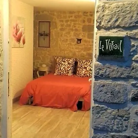 Le Vitrail Equipee Sans Service Repas 1073 Rue Des Carrieres 50700 Bocage 3*