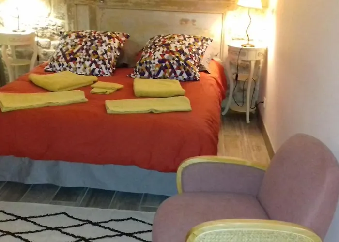 Bed and Breakfast Le Vitrail Equipee Sans Service Repas 1073 Rue Des Carrieres 50700 Bocage 3*